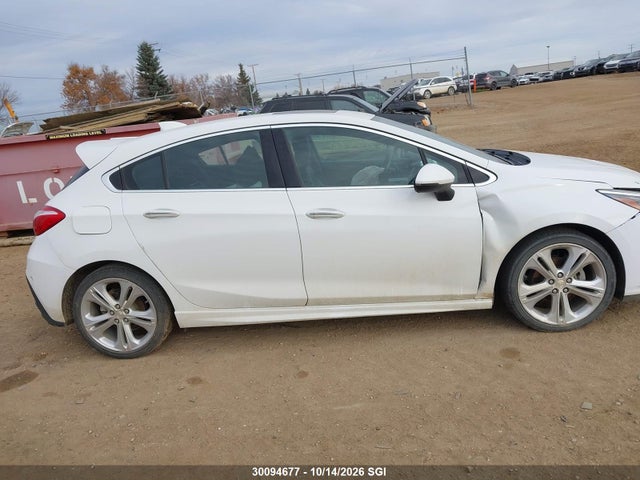 30094677 :رقم المزاد ، 3G1BF6SM5HS585536 vin ، 2017 Chevrolet Cruze Premier مزاد بيع
