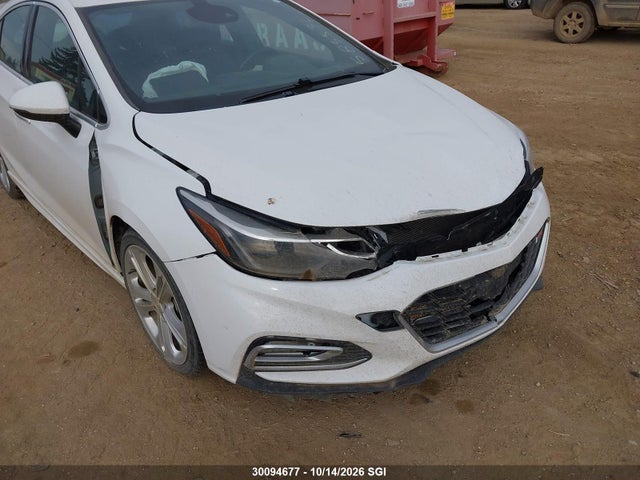 30094677 :رقم المزاد ، 3G1BF6SM5HS585536 vin ، 2017 Chevrolet Cruze Premier مزاد بيع