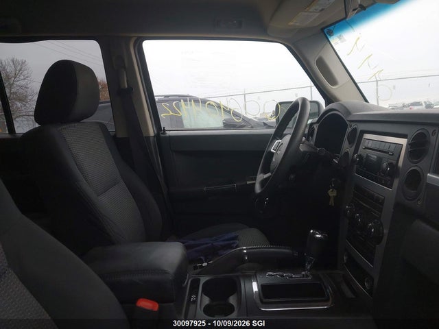 30097925 :رقم المزاد ، 1J4RG4GK7AC104447 vin ، 2010 Jeep Commander Sport مزاد بيع