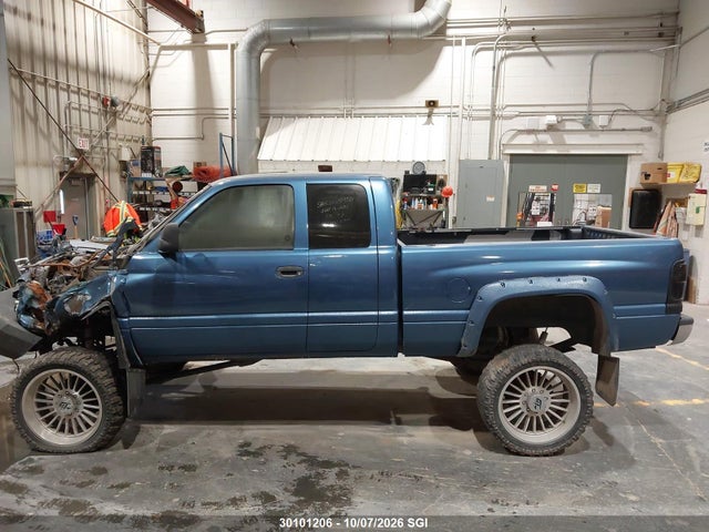 30101206 :رقم المزاد ، 3B7KF23612M297282 vin ، 2002 Dodge Ram 2500 مزاد بيع