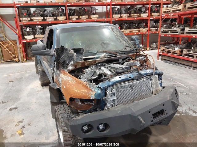 30101206 :رقم المزاد ، 3B7KF23612M297282 vin ، 2002 Dodge Ram 2500 مزاد بيع