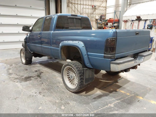 30101206 :رقم المزاد ، 3B7KF23612M297282 vin ، 2002 Dodge Ram 2500 مزاد بيع