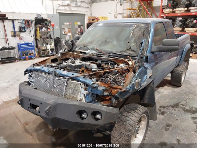 30101206 :رقم المزاد ، 3B7KF23612M297282 vin ، 2002 Dodge Ram 2500 مزاد بيع