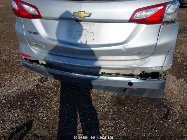2GNAXUEV1L6209262 Chevrolet EQUINOX LT
