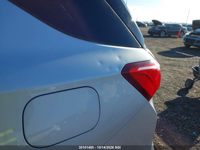 2GNAXUEV1L6209262 Chevrolet EQUINOX LT