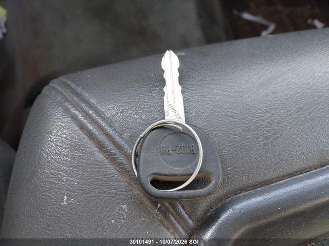 30101491 :رقم المزاد ، 2GCEK13TX41342190 vin ، 2004 Chevrolet Silverado K1500 مزاد بيع