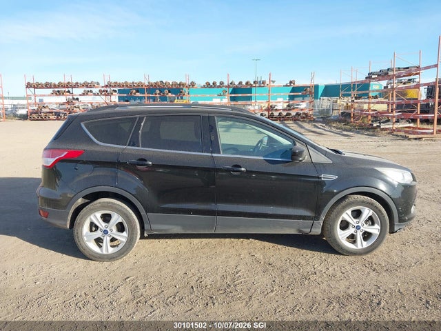 30101502 :رقم المزاد ، 1FMCU9GX0GUA00443 vin ، 2016 Ford Escape Se مزاد بيع