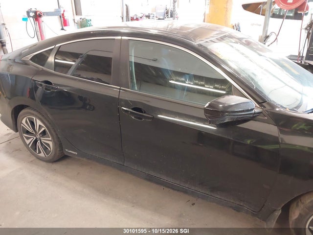 2HGFC1F40JH105122 Honda CIVIC EX