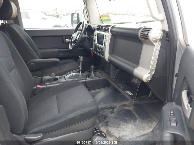 30100717 :رقم المزاد ، JTEBU11FX70010773 vin ، 2007 Toyota Fj Cruiser مزاد بيع