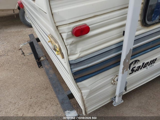 30101564 :رقم المزاد ، 1SA1121WXP1004328 vin ، 1993 Cobra 121fw مزاد بيع