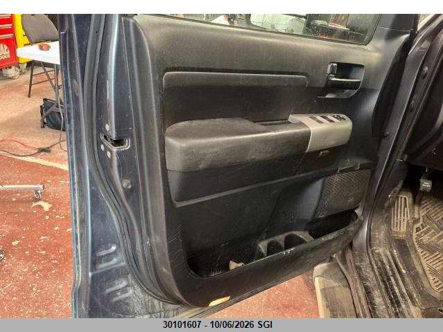 30101607 :رقم المزاد ، 5TFBV54177X022704 vin ، 2007 Toyota Tundra Double Cab Sr5 مزاد بيع