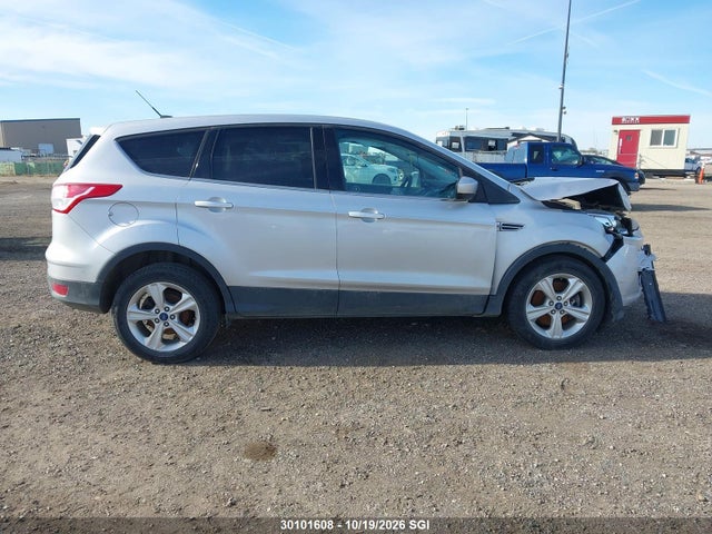 1FMCU9GX3EUD74798 Ford ESCAPE SE