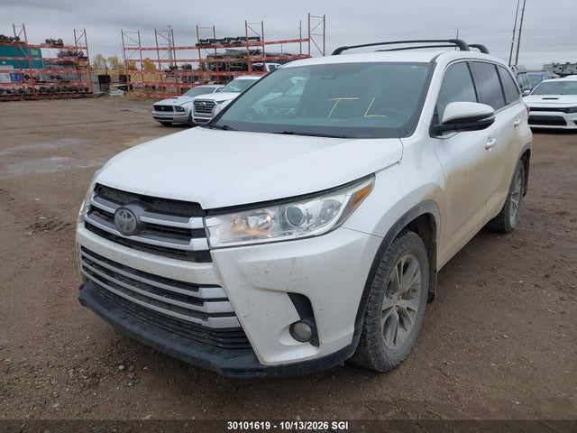 Toyota Highlander Le/le Plus 2017 5TDBZRFH1HS391264 Image 2