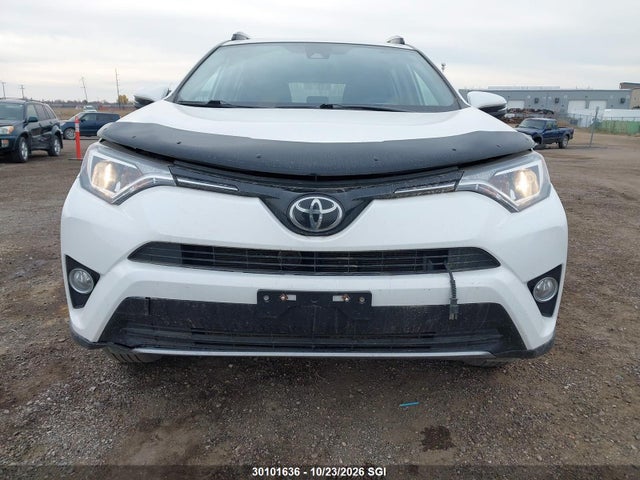 2T3RFREV6HW657021 Toyota Rav4 Xle