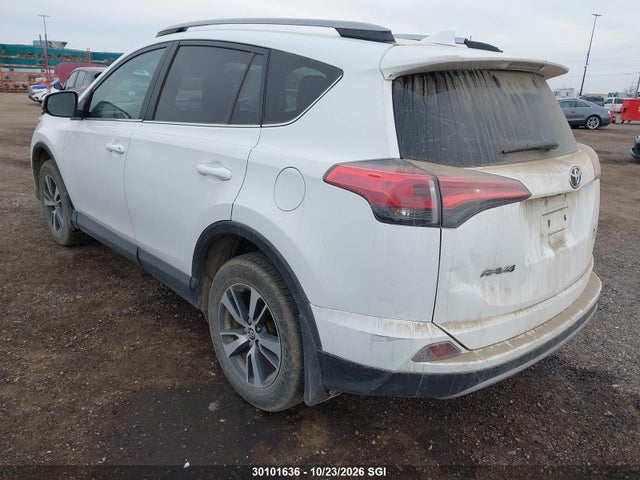 2T3RFREV6HW657021 Toyota Rav4 Xle