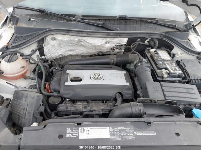 2010 Volkswagen Tiguan Se/sel მანქანა იყიდება აუქციონზე, vin: WVGBV9AX5AW527116, აუქციონის ნომერი: 30101640