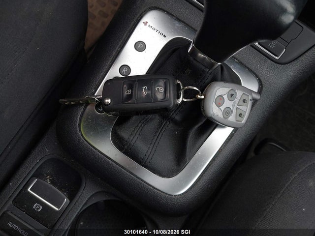 2010 Volkswagen Tiguan Se/sel მანქანა იყიდება აუქციონზე, vin: WVGBV9AX5AW527116, აუქციონის ნომერი: 30101640
