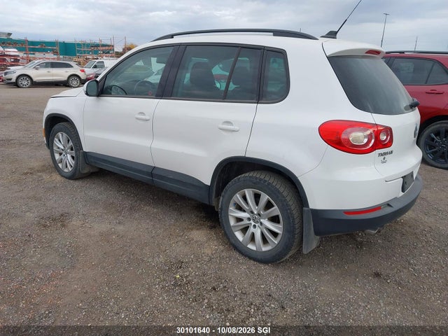 2010 Volkswagen Tiguan Se/sel მანქანა იყიდება აუქციონზე, vin: WVGBV9AX5AW527116, აუქციონის ნომერი: 30101640