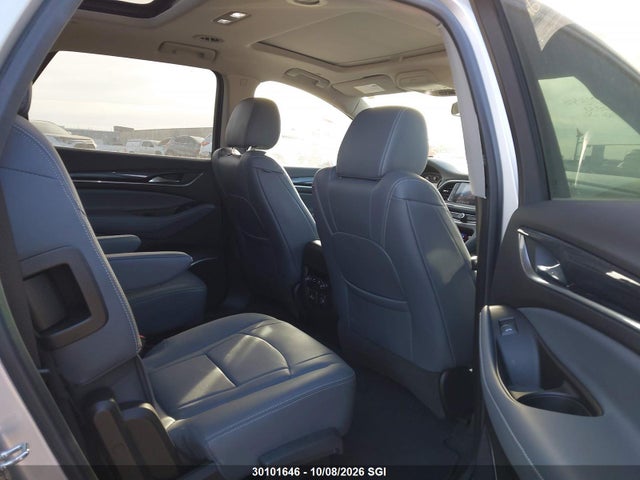 Buick Enclave Essence 2020 5GAEVAKW1LJ232833 Image 8