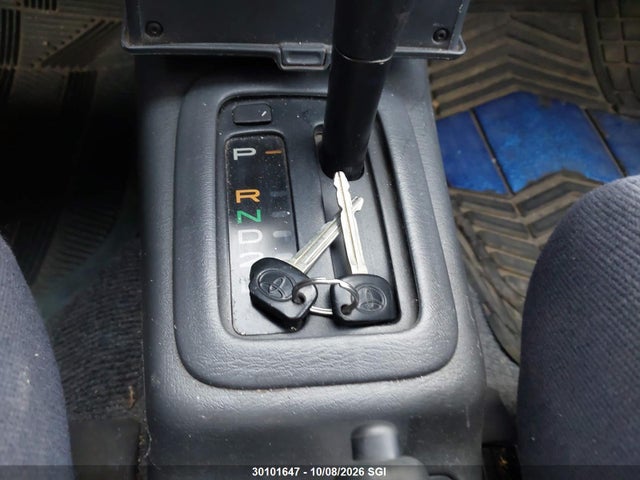 Продажа на аукционе авто 2000 Toyota Rav4, vin: JT3HP10V0Y0241122, номер лота: 30101647