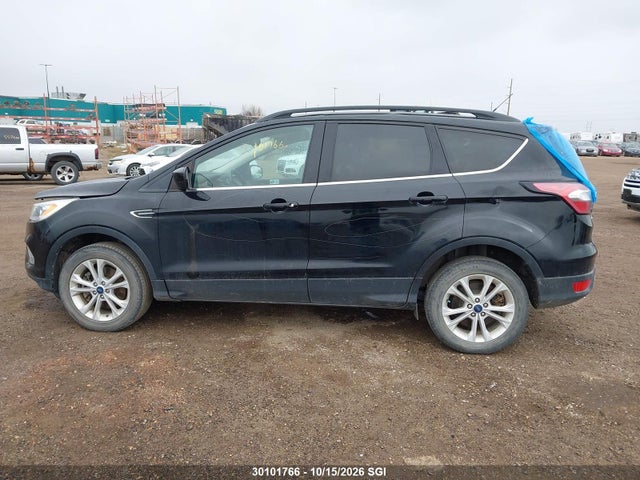 30101766 :رقم المزاد ، 1FMCU9G99HUE99729 vin ، 2017 Ford Escape Se مزاد بيع