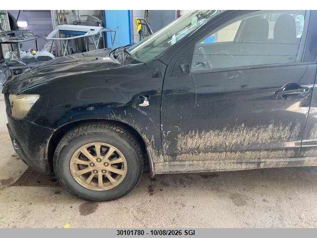 30101780 :رقم المزاد ، JA4AJ3AU3BZ606860 vin ، 2011 Mitsubishi Rvr Se مزاد بيع
