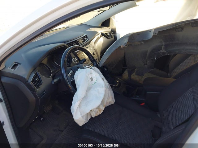JN1BJ1CR5JW207281 Nissan Qashqai S/sl/sv