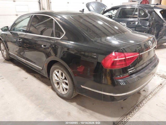 1VWAS7A33GC024914 Volkswagen Passat S/r-line