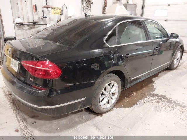 1VWAS7A33GC024914 Volkswagen Passat S/r-line
