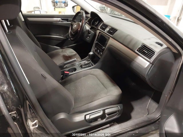 1VWAS7A33GC024914 Volkswagen Passat S/r-line