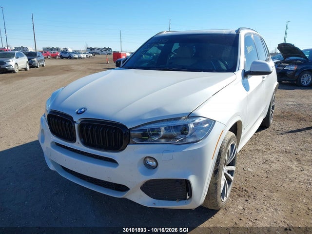 BMW X5 50i 2014 5UXKR6C55E0C03404 Image 2
