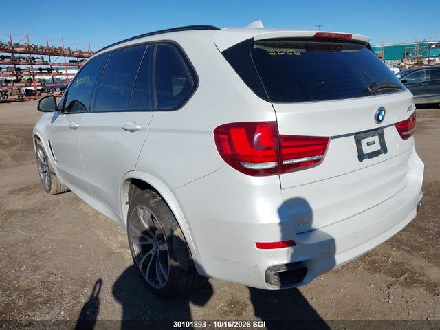 BMW X5 50i 2014 5UXKR6C55E0C03404 Image 3