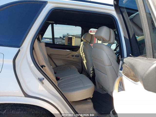 BMW X5 50i 2014 5UXKR6C55E0C03404 Image 8