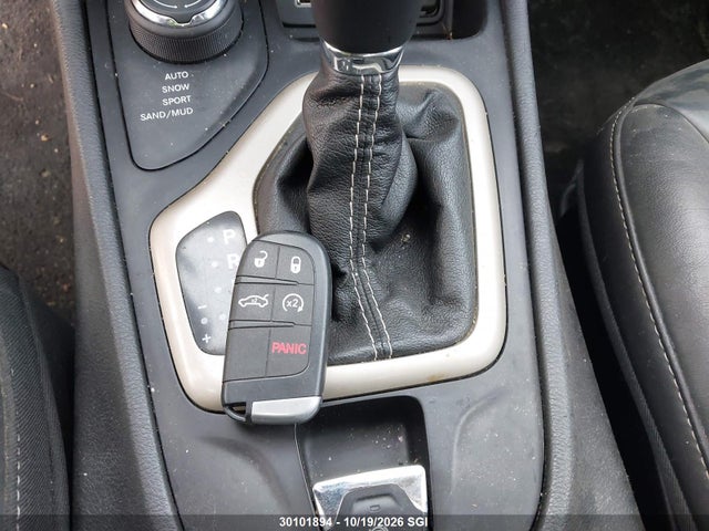 Продаж на аукціоні авто 2015 Jeep Cherokee Limited, vin: 1C4PJMDS9FW767110, номер лоту: 30101894