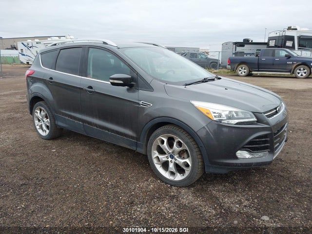 30101904 :رقم المزاد ، 1FMCU9J94FUC46758 vin ، 2015 Ford Escape Titanium مزاد بيع