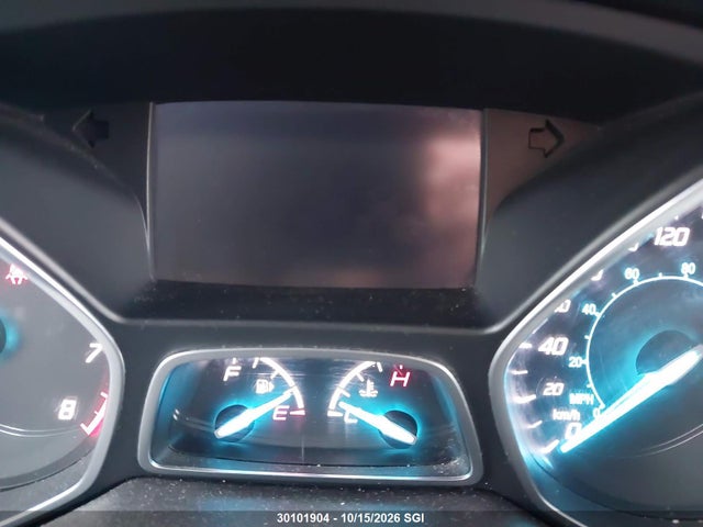 30101904 :رقم المزاد ، 1FMCU9J94FUC46758 vin ، 2015 Ford Escape Titanium مزاد بيع