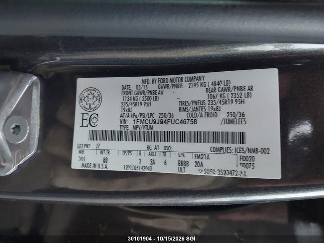 30101904 :رقم المزاد ، 1FMCU9J94FUC46758 vin ، 2015 Ford Escape Titanium مزاد بيع