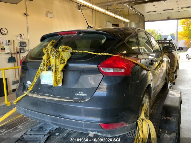 30101934 :رقم المزاد ، 1FADP3K21FL371291 vin ، 2015 Ford Focus Se مزاد بيع