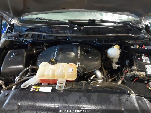 1C6RR7LM3FS576593 RAM 1500 Slt
