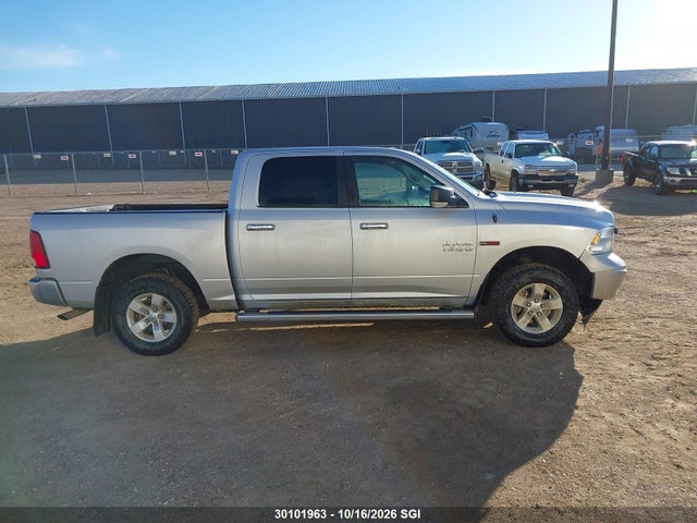 1C6RR7LM3FS576593 RAM 1500 Slt