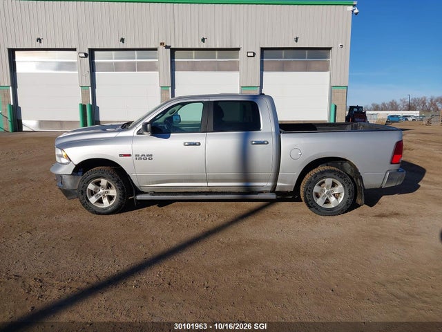 1C6RR7LM3FS576593 RAM 1500 Slt