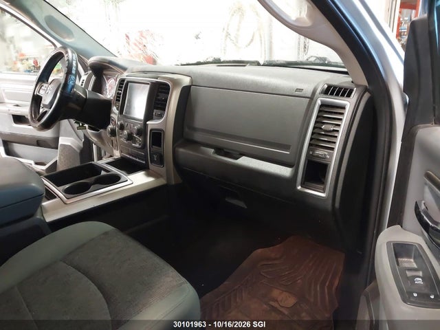 1C6RR7LM3FS576593 RAM 1500 Slt