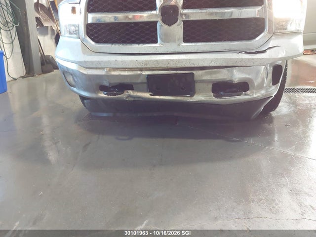 1C6RR7LM3FS576593 RAM 1500 Slt