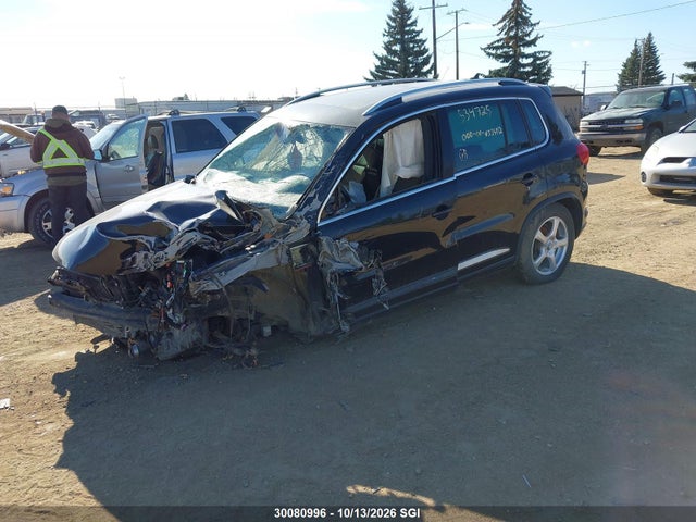 WVGJV7AX0FW534725 Volkswagen Tiguan S/se/sel/r-line