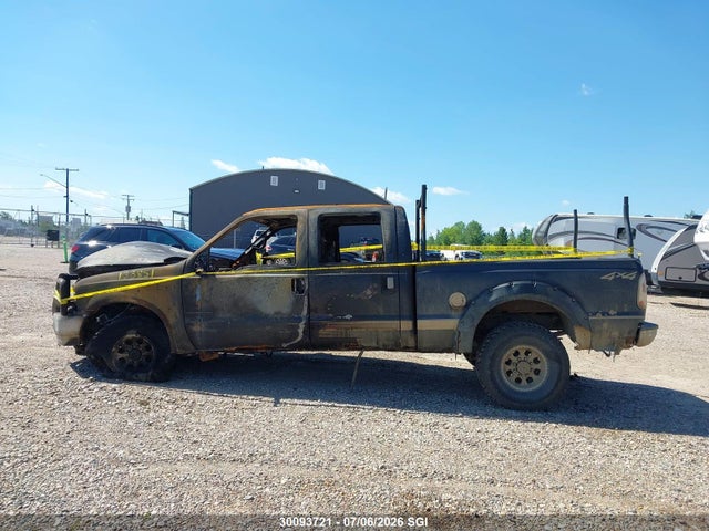 30093721 :رقم المزاد ، 1FTSW31FX1EC03445 vin ، 2001 Ford F350 Srw Super Duty مزاد بيع
