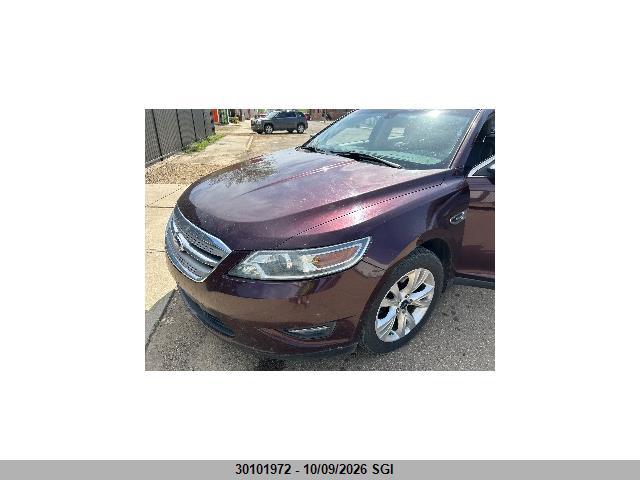 30101972 :رقم المزاد ، 1FAHP2HW0BG182799 vin ، 2011 Ford Taurus Sel مزاد بيع