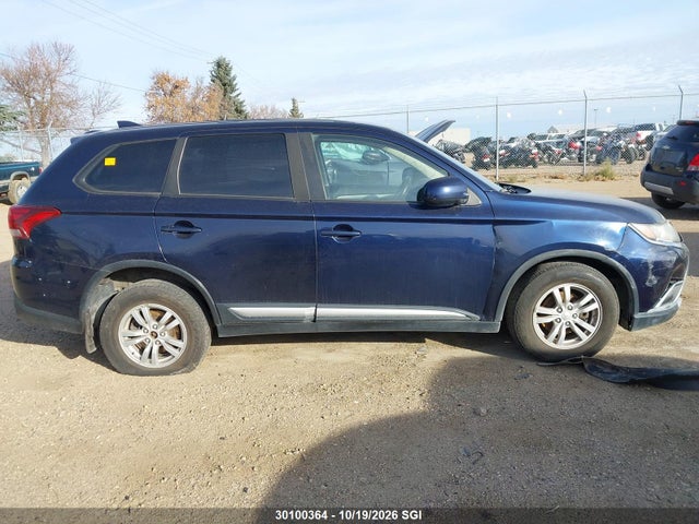 JA4AZ2A31JZ611323 Mitsubishi Outlander Es