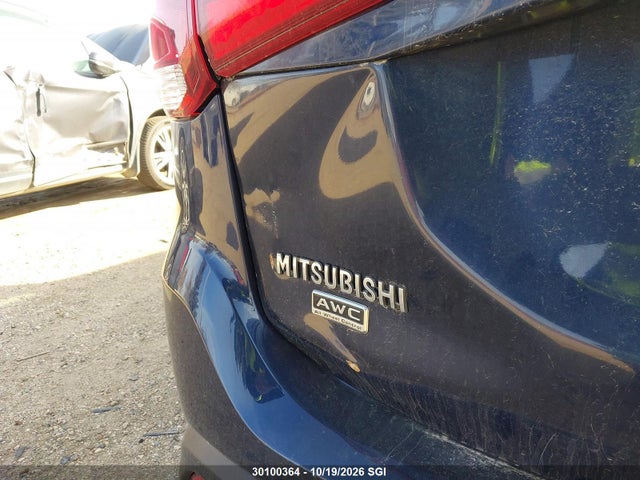 JA4AZ2A31JZ611323 Mitsubishi Outlander Es