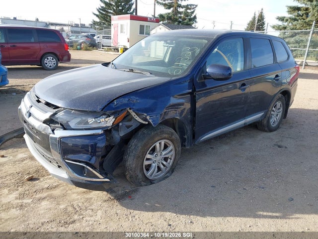 JA4AZ2A31JZ611323 Mitsubishi Outlander Es