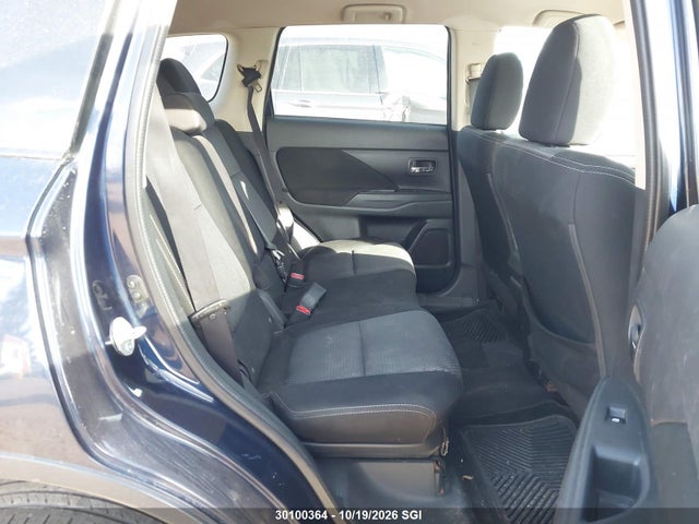 JA4AZ2A31JZ611323 Mitsubishi Outlander Es